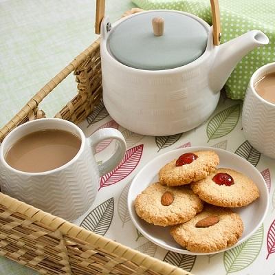STAY CALM AND DRINK TEA